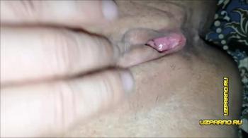 Узбечка мастурбирует писю крупным планом
