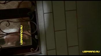 Пацаны по очереди трахают шлюху на чарваке на скрытую камеру